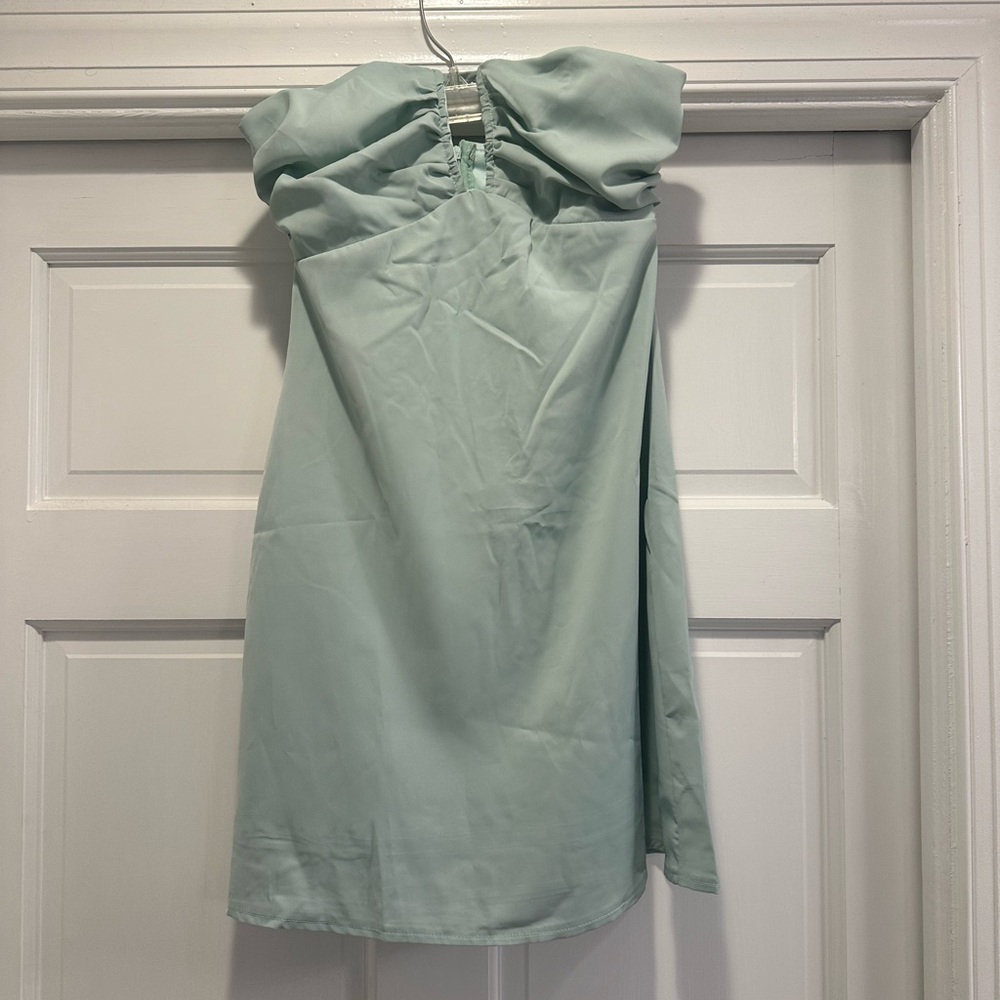 Elegant Mint Green Strapless Dress